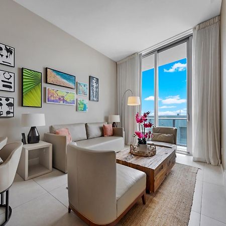 Wake Up To The Sound Of Waves In A Stylish Condo In A Luxury Resort Hollywood Exterior photo