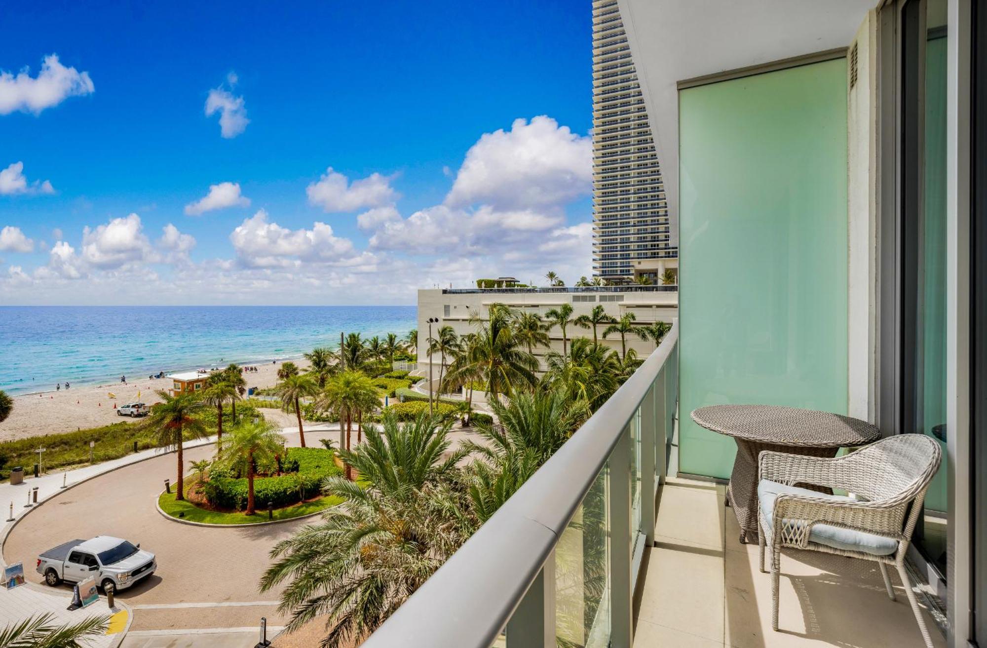 Wake Up To The Sound Of Waves In A Stylish Condo In A Luxury Resort Hollywood Exterior photo