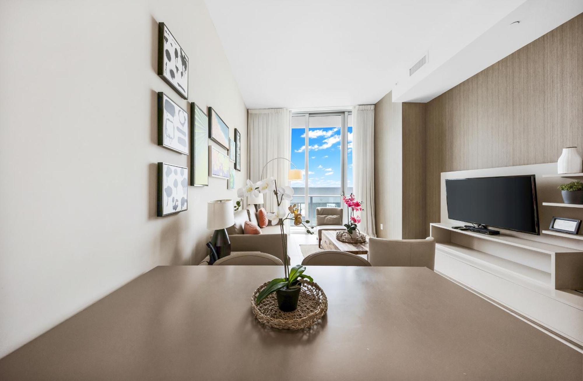 Wake Up To The Sound Of Waves In A Stylish Condo In A Luxury Resort Hollywood Exterior photo
