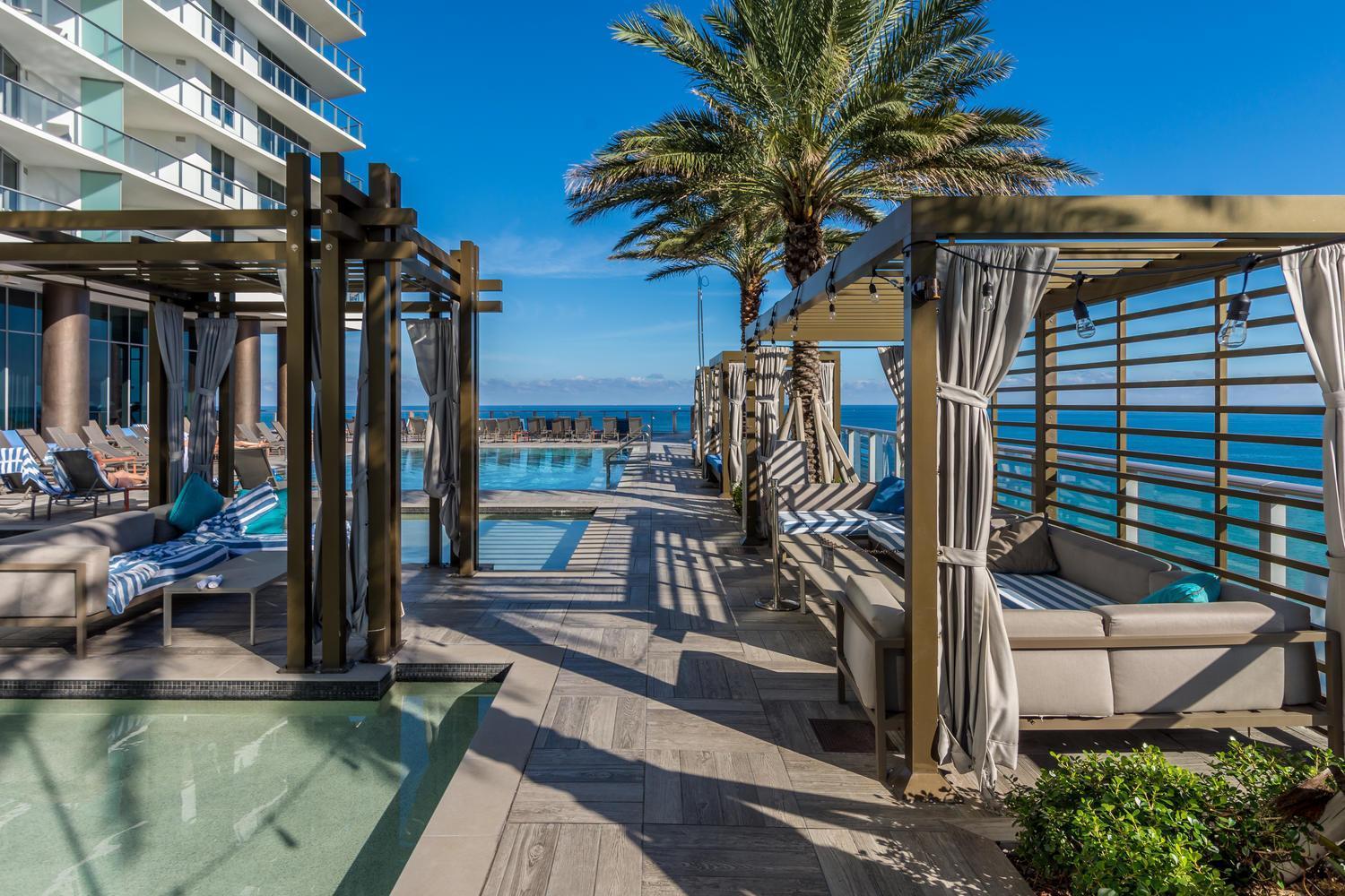 Wake Up To The Sound Of Waves In A Stylish Condo In A Luxury Resort Hollywood Exterior photo