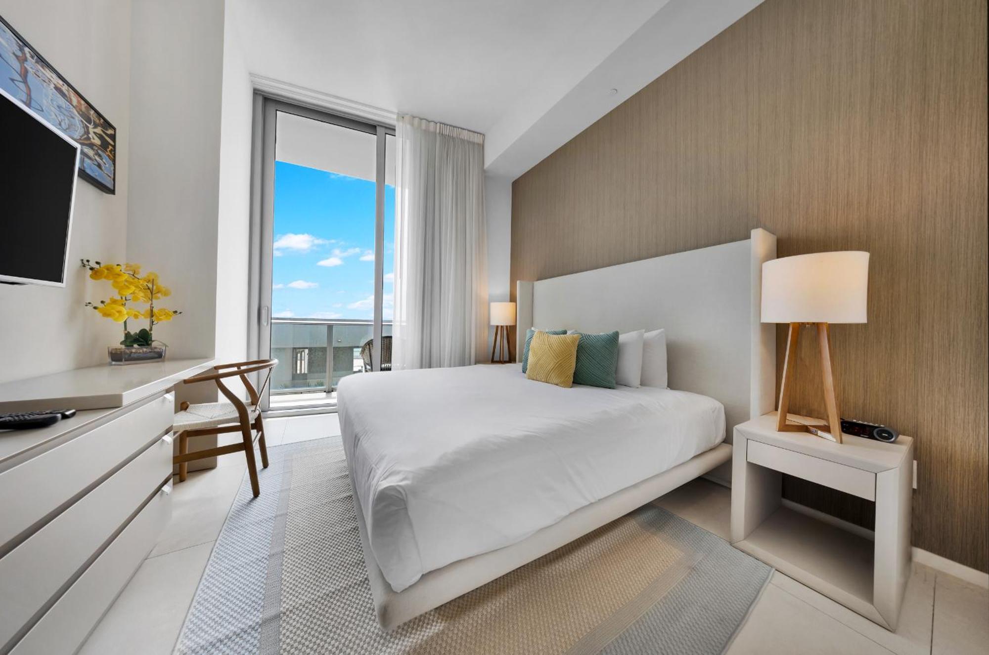 Wake Up To The Sound Of Waves In A Stylish Condo In A Luxury Resort Hollywood Exterior photo
