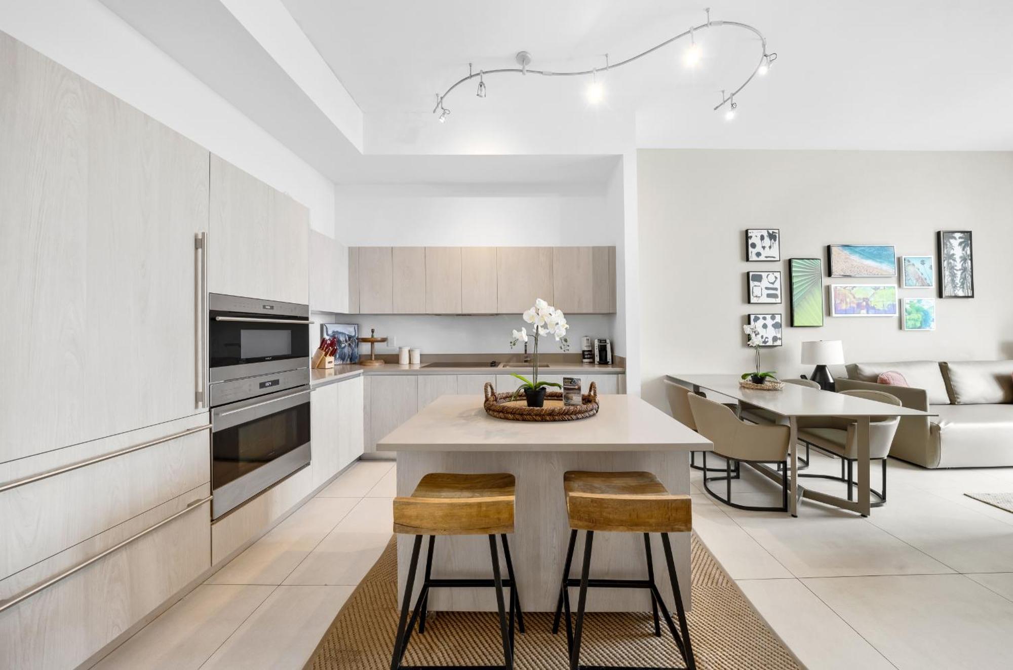 Wake Up To The Sound Of Waves In A Stylish Condo In A Luxury Resort Hollywood Exterior photo